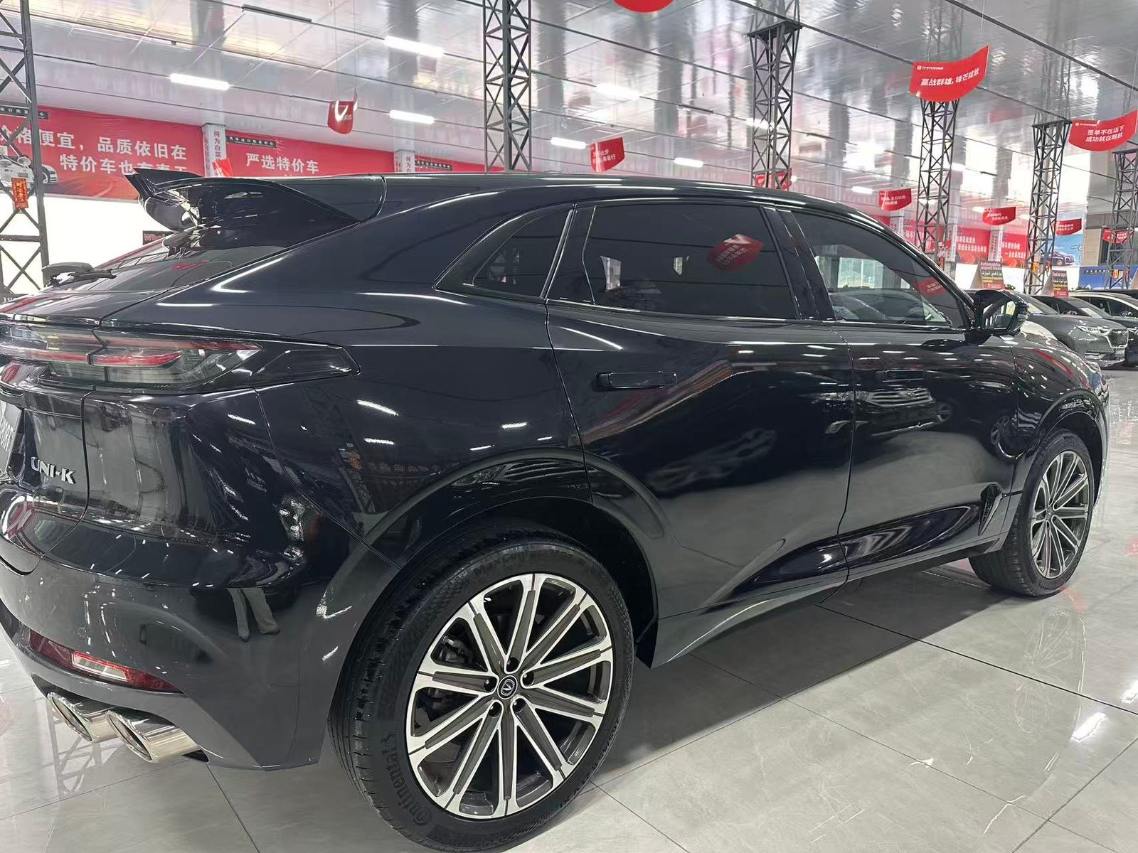 Changan UNI-K 2.0T 2022 Used Mid-size SUV - Image 4