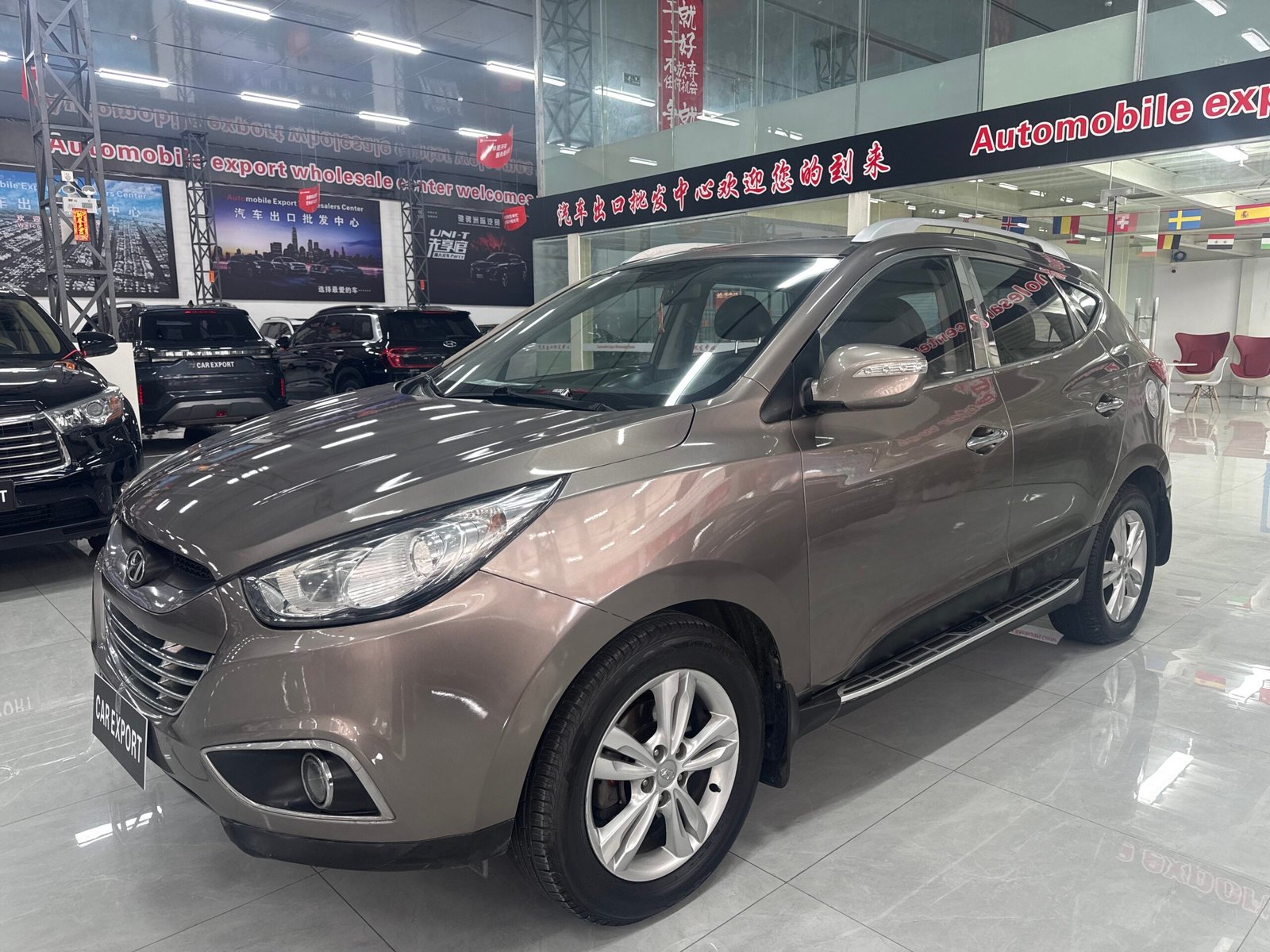 Hyundai ix35 2.0L 2011 Used Compact SUV (Gold) - Image 3