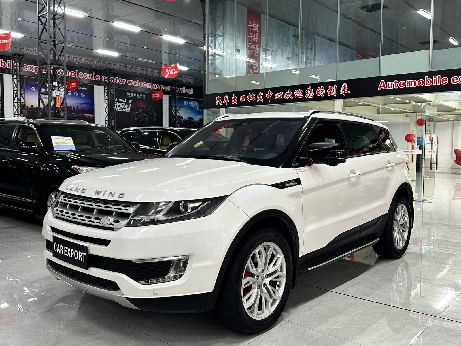 JMC Landwind X7 2.0L 2015 Used Compact SUV (White) - Image 3