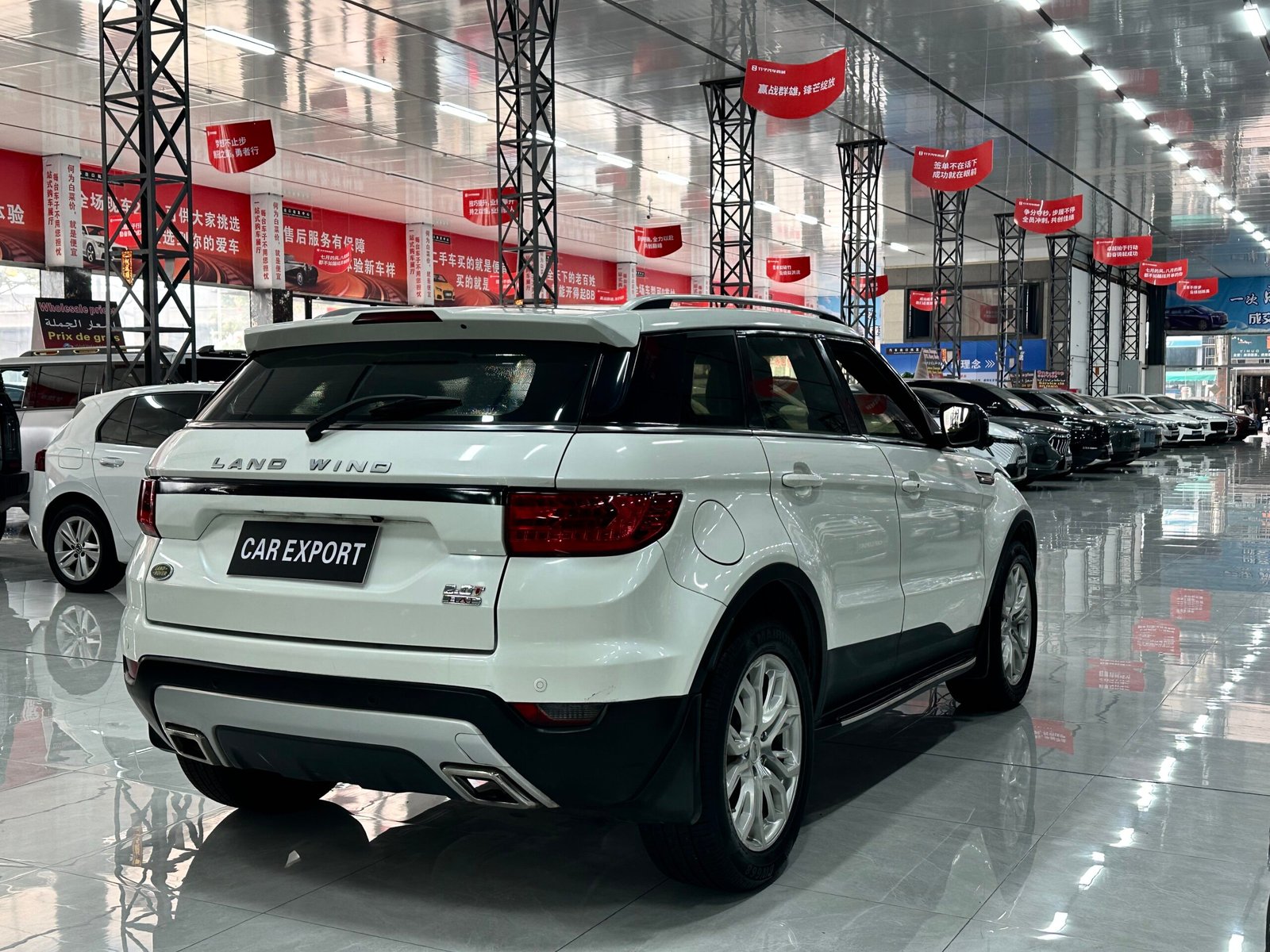 JMC Landwind X7 2.0L 2015 Used Compact SUV (White) - Image 5