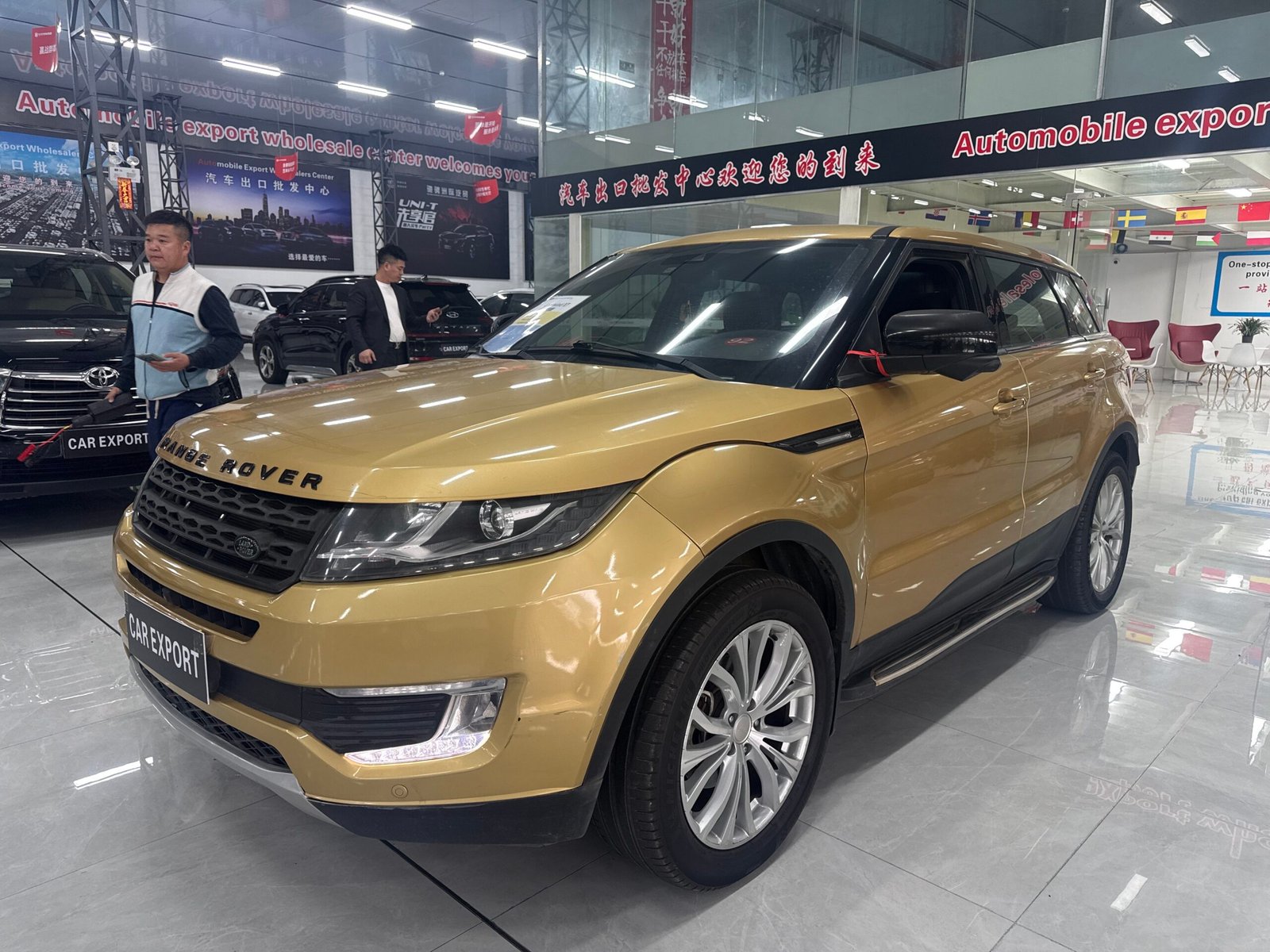 JMC Landwind X7 2.0L 2016 Used Compact SUV (Gold) - Image 3
