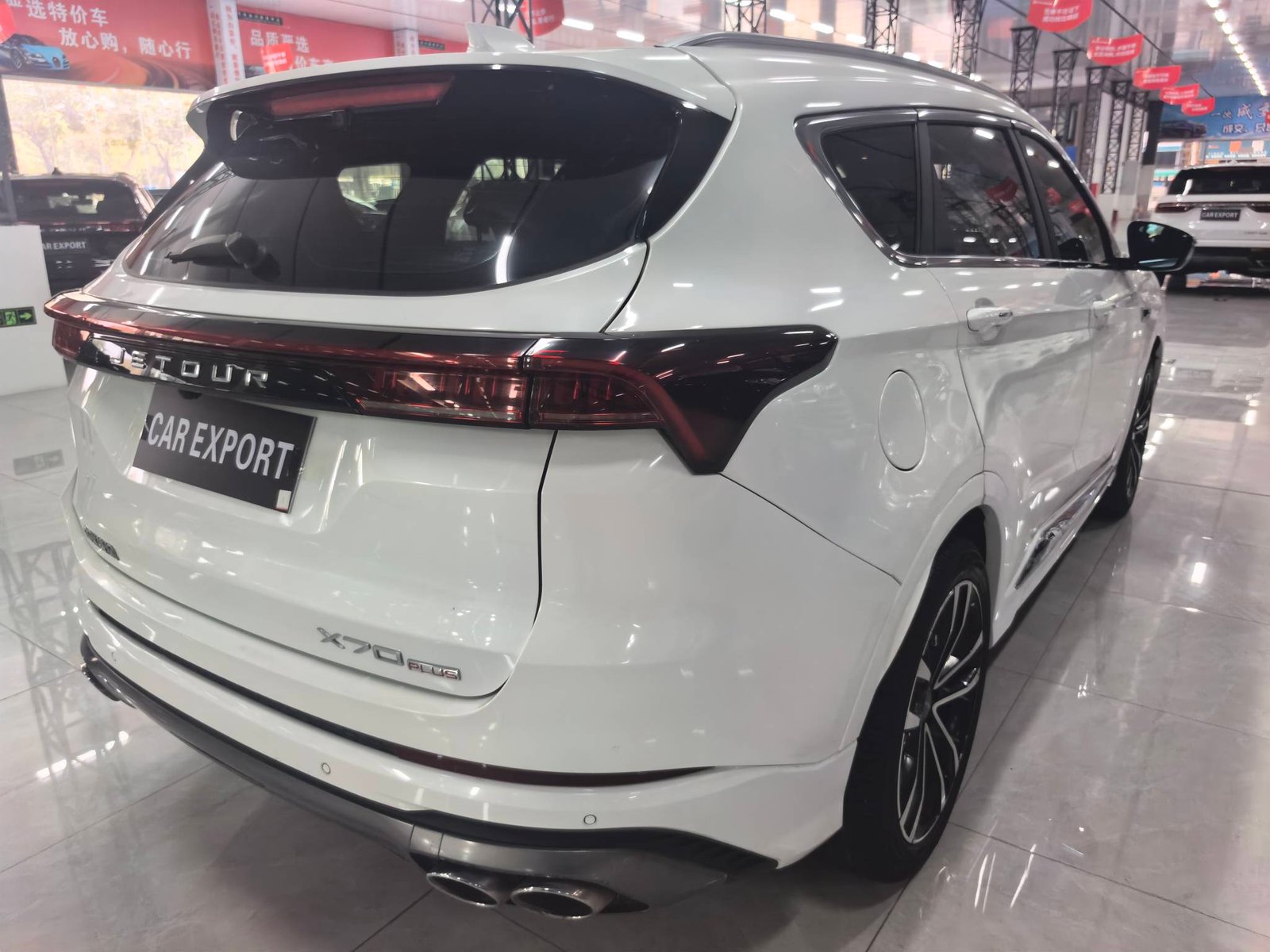 Jetour X70 1.6L 2020 Used Mid-size SUV (White, 7-Seater) - Image 5