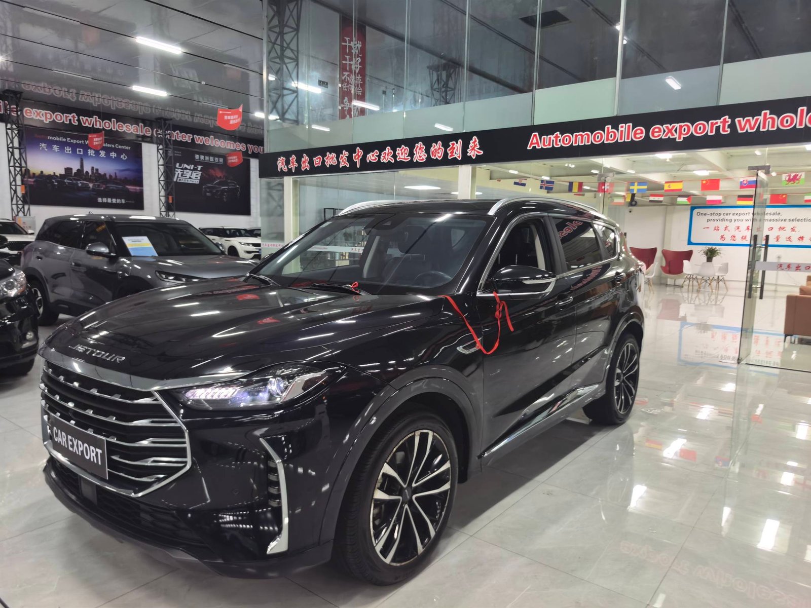 Jetour X70 Plus 1.6T 2021 Used Mid-size SUV (Black) - Image 3