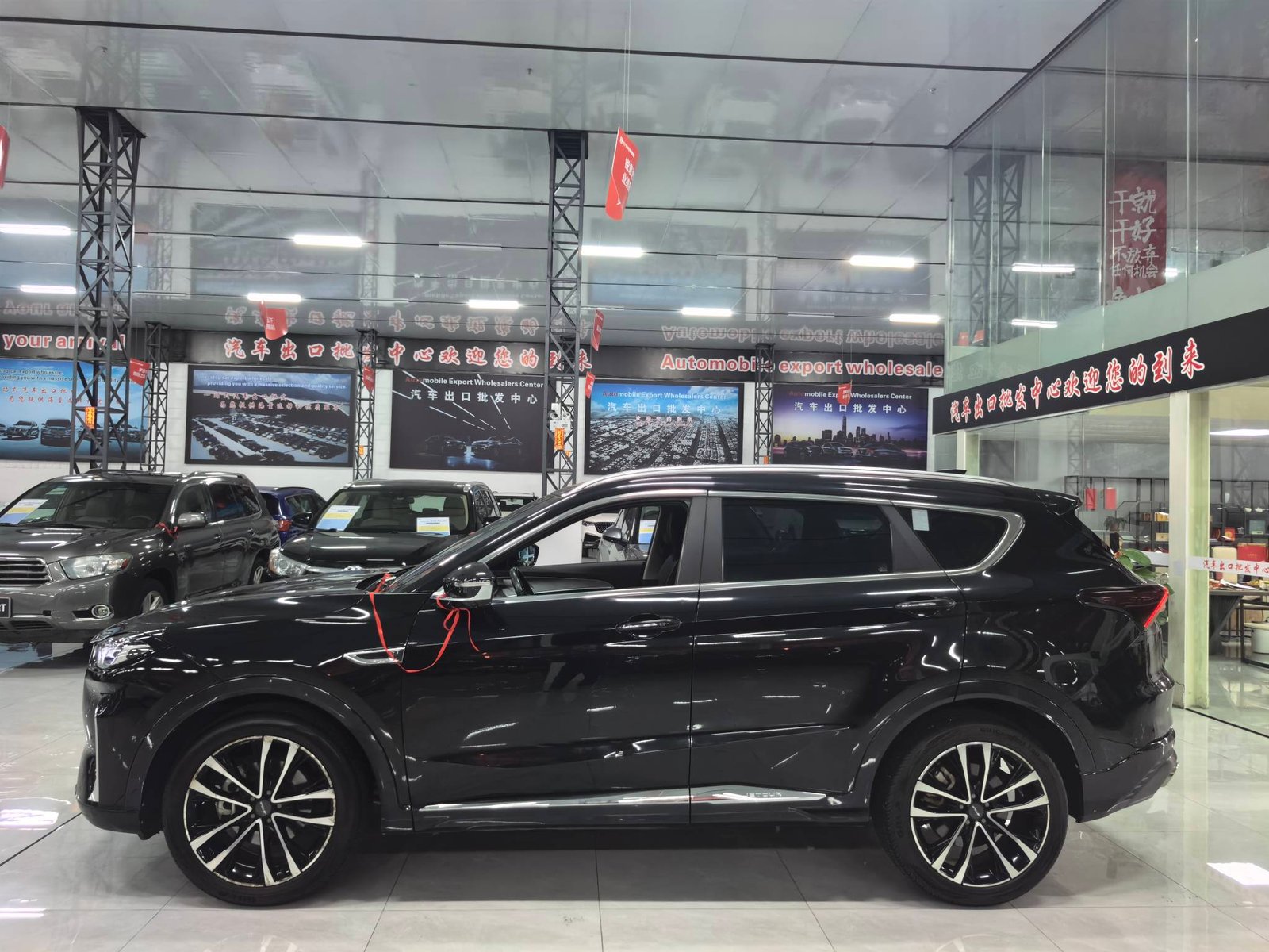 Jetour X70 Plus 1.6T 2021 Used Mid-size SUV (Black) - Image 4