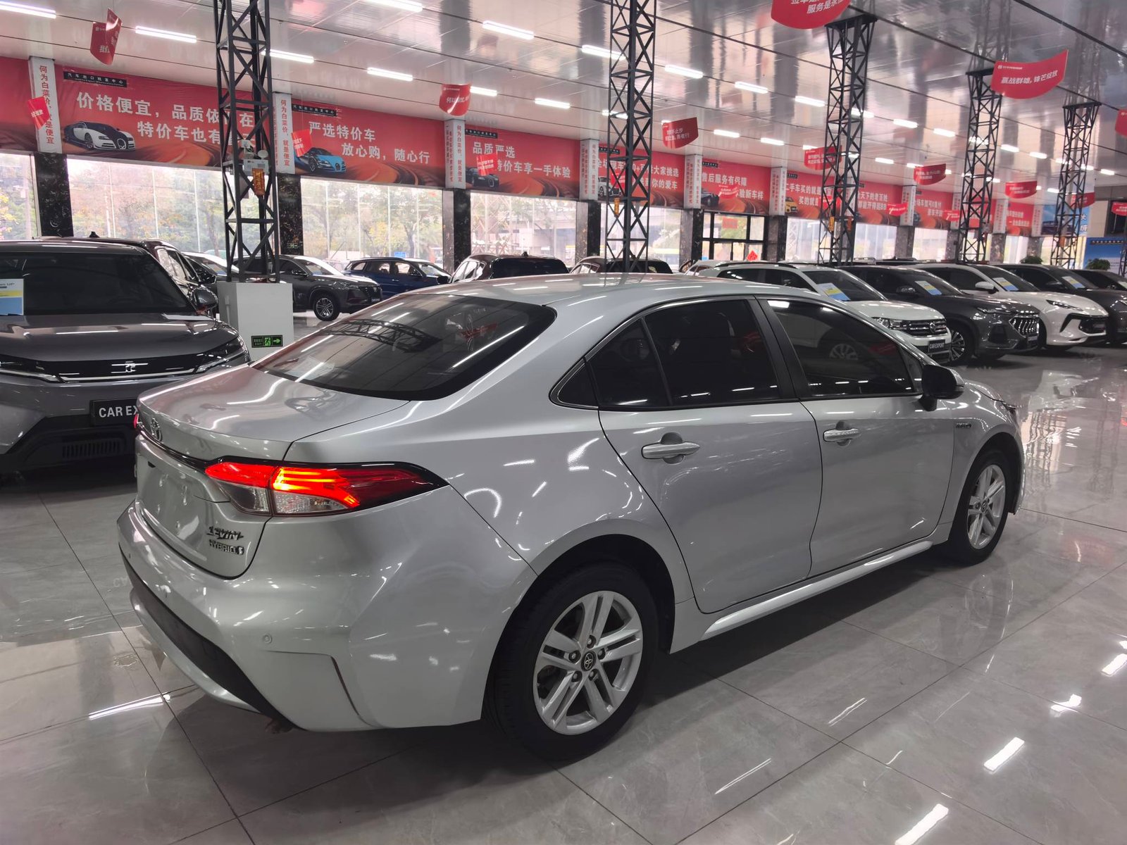 Toyota Corolla Hybrid 1.8L 2020 Used Compact Sedan (Silver Gray) - Image 7