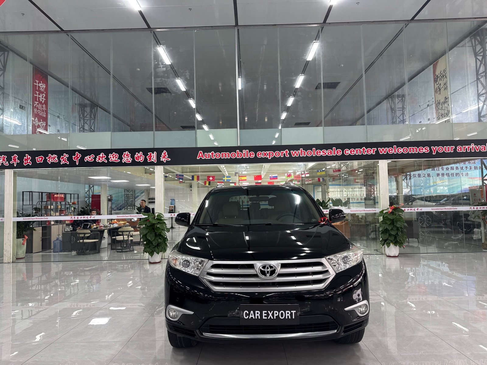 Toyota Highlander 2.7L 2012 Used 7-Seater SUV (Black)