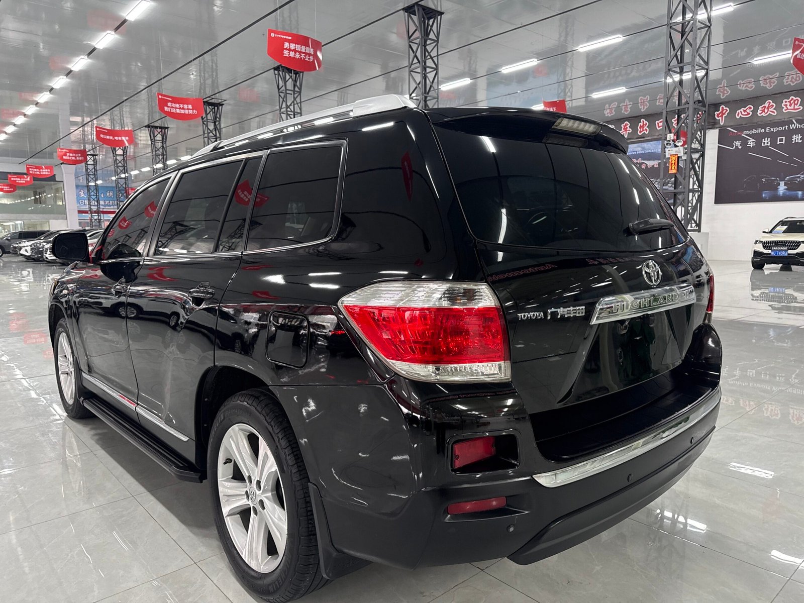 Toyota Highlander 2.7L 2012 Used 7-Seater SUV (Black) - Image 4