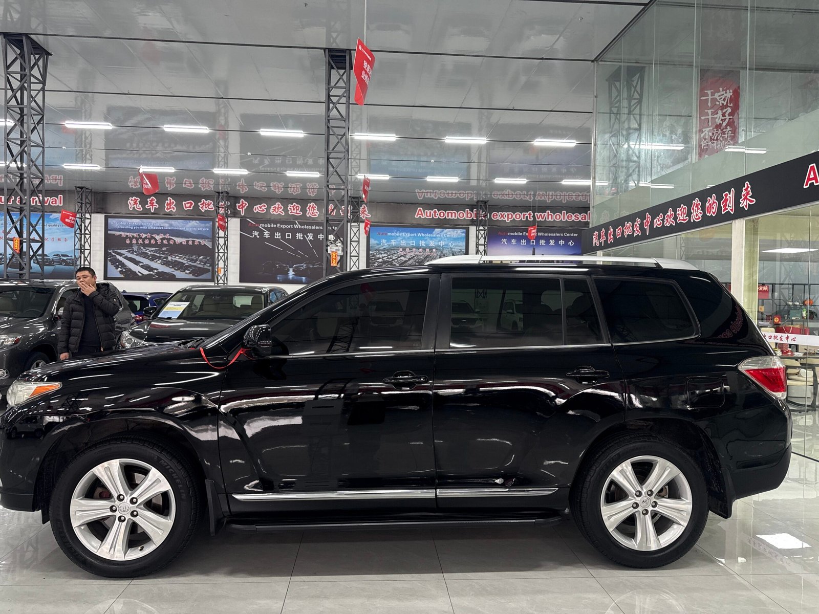 Toyota Highlander 2.7L 2012 Used 7-Seater SUV (Black) - Image 5