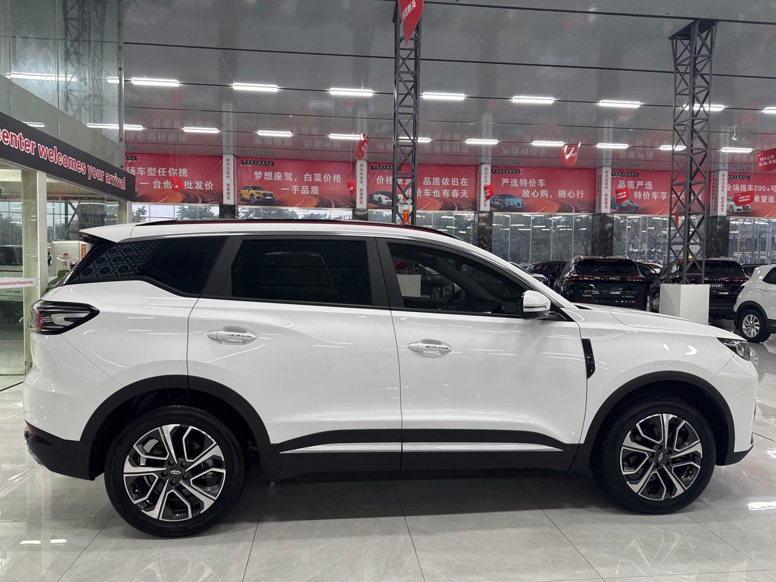 Chery Tiggo 7 PLUS 1.5T 2023 Used 5-Seater Compact SUV (White) - Image 5