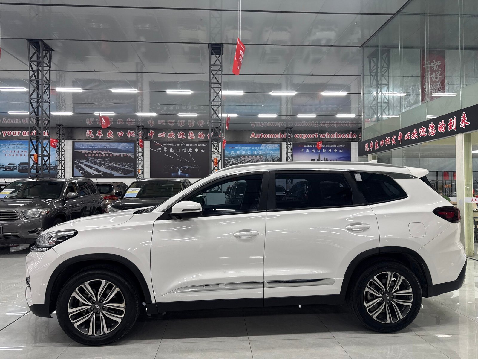 Chery Tiggo 8 1.6T 2020 Used 7-Seater Mid-size SUV (White) - Image 4