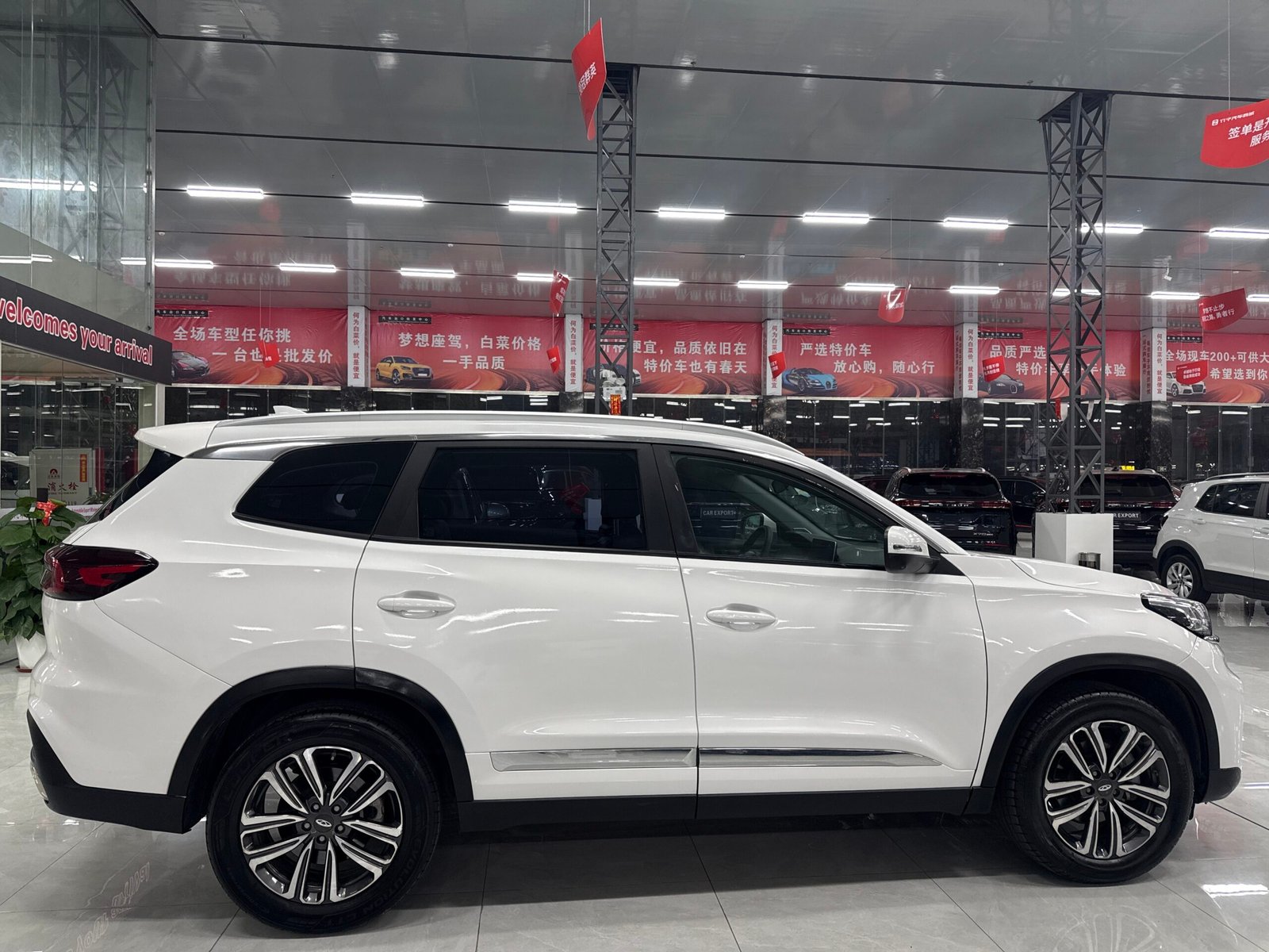 Chery Tiggo 8 1.6T 2020 Used 7-Seater Mid-size SUV (White) - Image 5