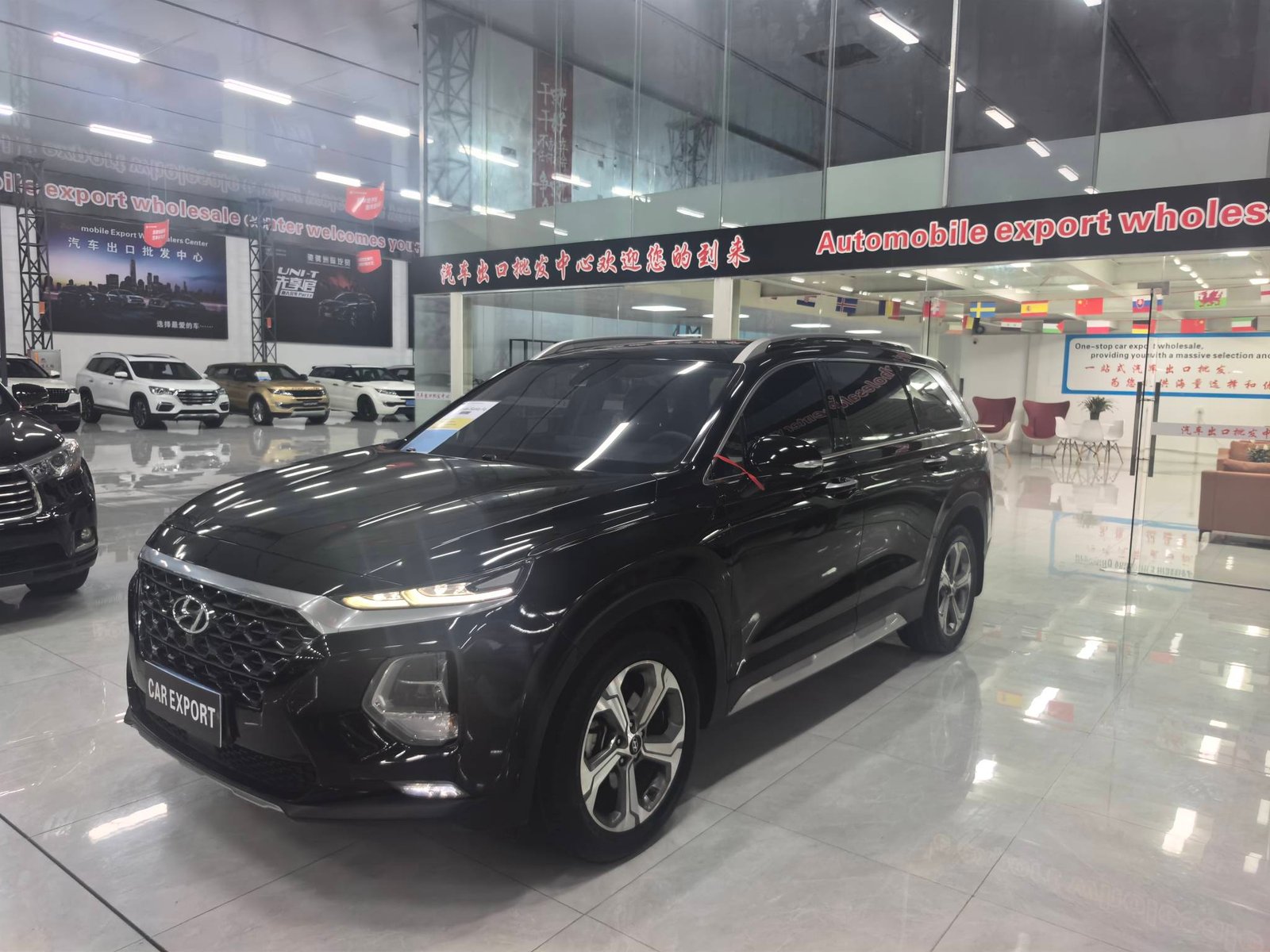 Hyundai Santa Fe 2.0T 2019 Used 6-Seater Mid-size SUV (Black) - Image 3