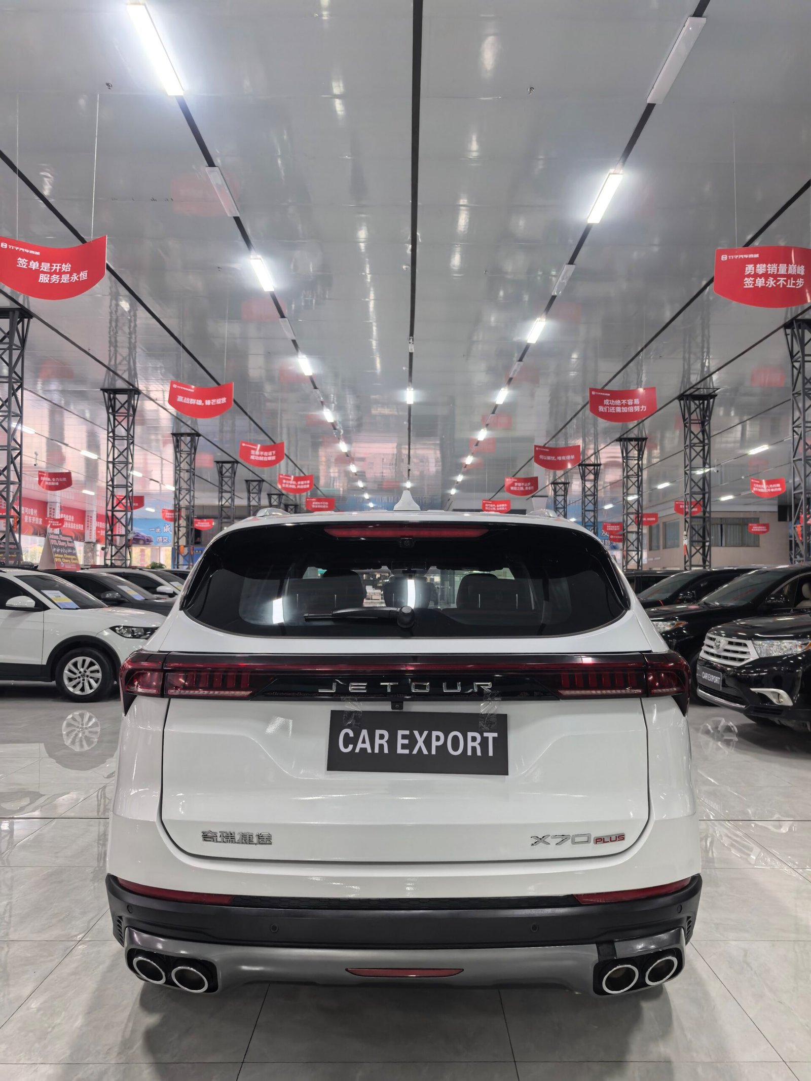 Jetour X70 PLUS 1.5T 2023 Used 7-Seater Mid-size SUV (White) - Image 8