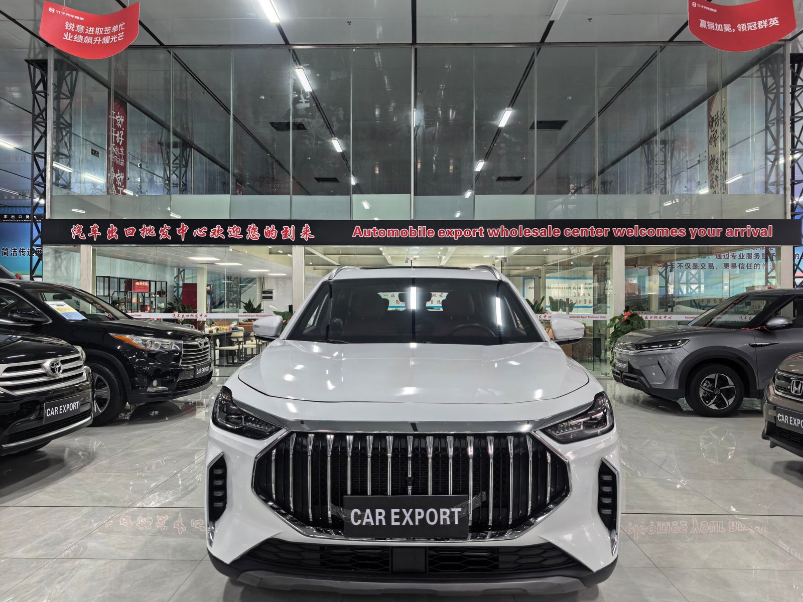 Jetour X70 PLUS 1.5T 2023 Used 7-Seater Mid-size SUV (White)