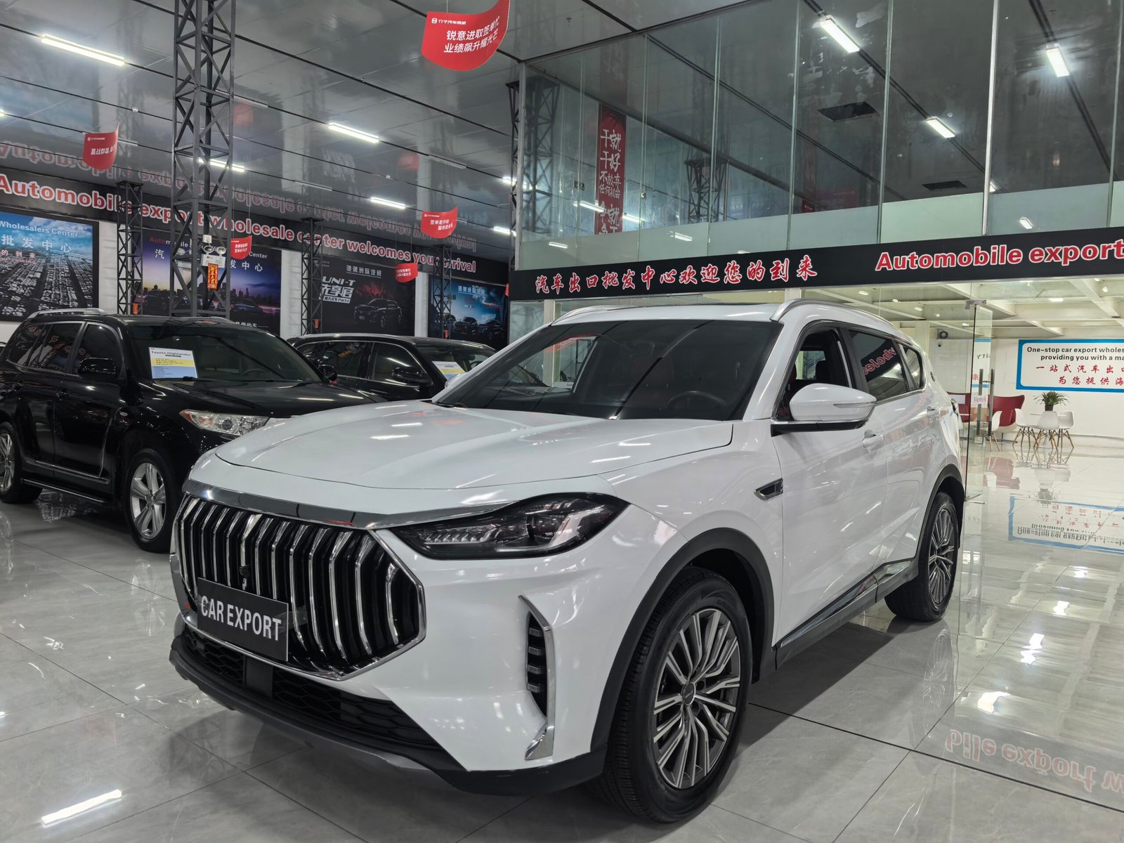 Jetour X70 PLUS 1.5T 2023 Used 7-Seater Mid-size SUV (White) - Image 3