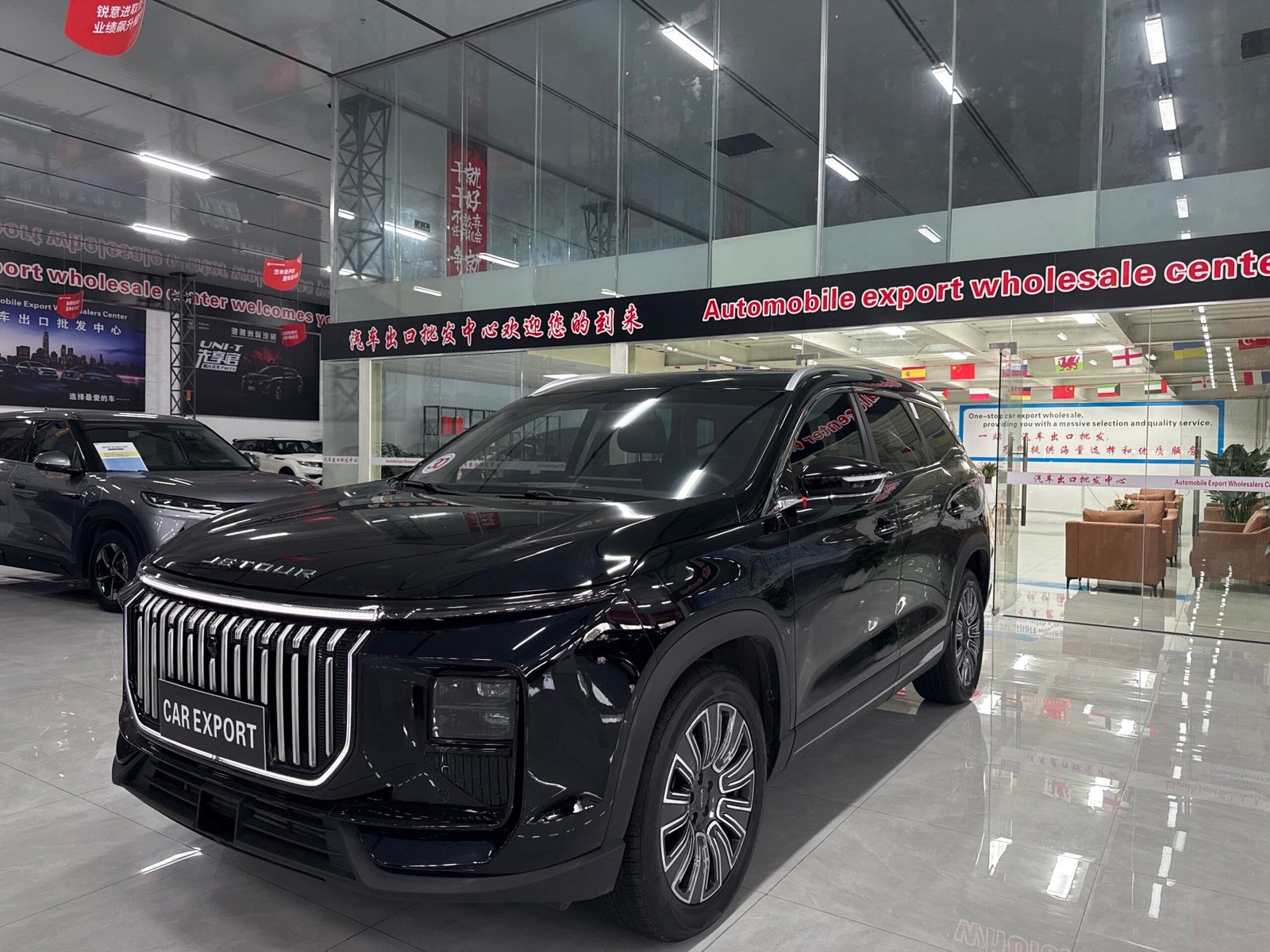 Jetour X90 PRO 1.6T 2024 Used 7-Seater Mid-size SUV (Black) - Image 3