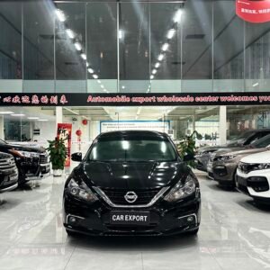Nissan Altima 2.0L 2017 Used 5-Seater Mid-size Sedan (Black)