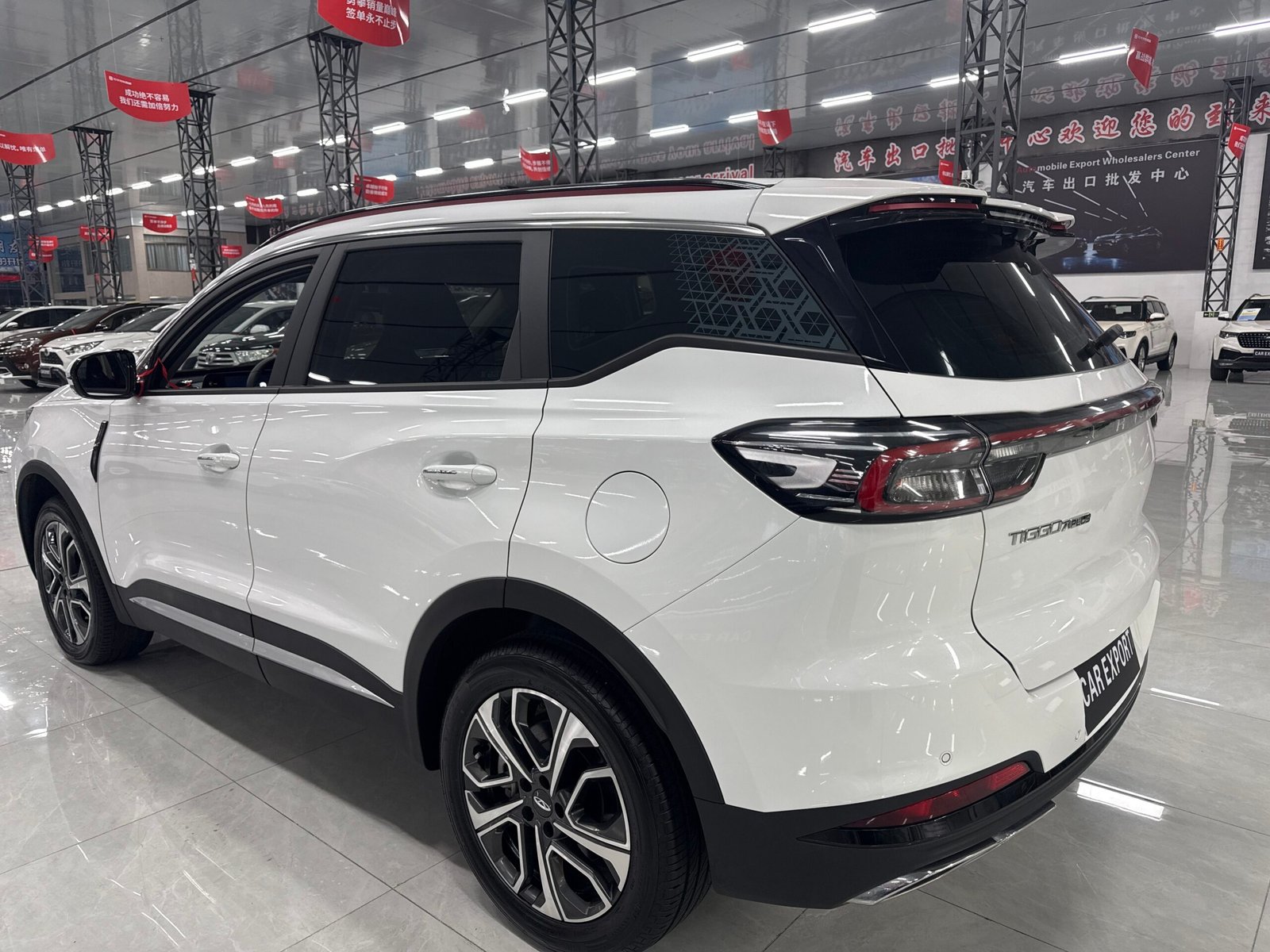 Chery Tiggo 7 PLUS 1.5T 2023 Used 5-Seater Compact SUV (White) - Image 7