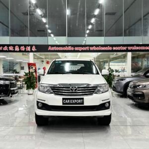 Toyota Fortuner 2.7L 2015 Used 7-Seater SUV (White)