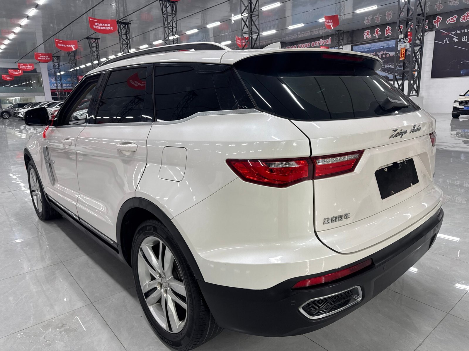 Zotye T700 1.8T 2018 Used 5-Seater Mid-size SUV (White) - Image 6