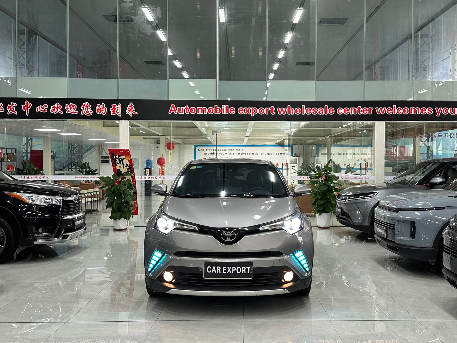 Toyota IZOA 2.0L 2018 Used 5-Seater Compact SUV (Gray)